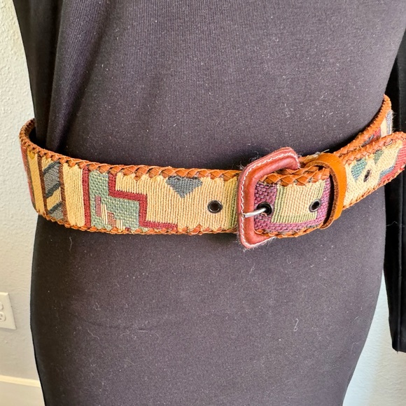 Vintage Aztec Patterned Faux Leather Belt - Picture 7 of 8